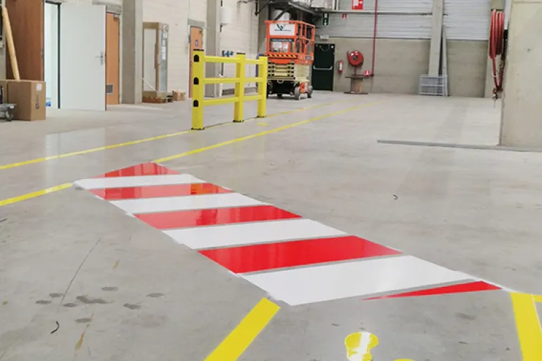 Binnenbelijningen in epoxyverf bij Toyota te Willebroek